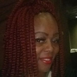 Meet your Posher, Nona